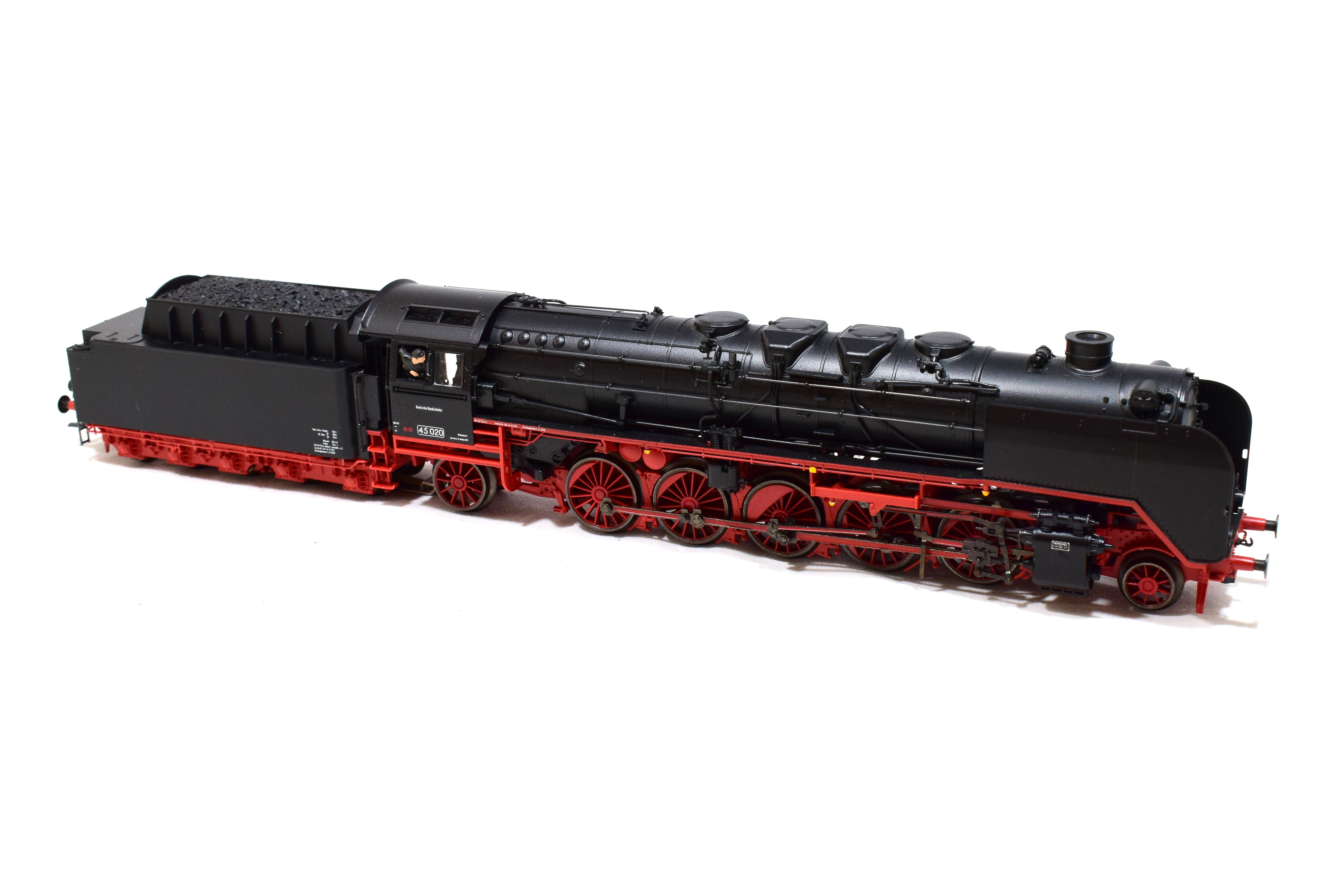 Märklin 37450 Spur H0 Dampflokomotive BR 45 der DB, digital 